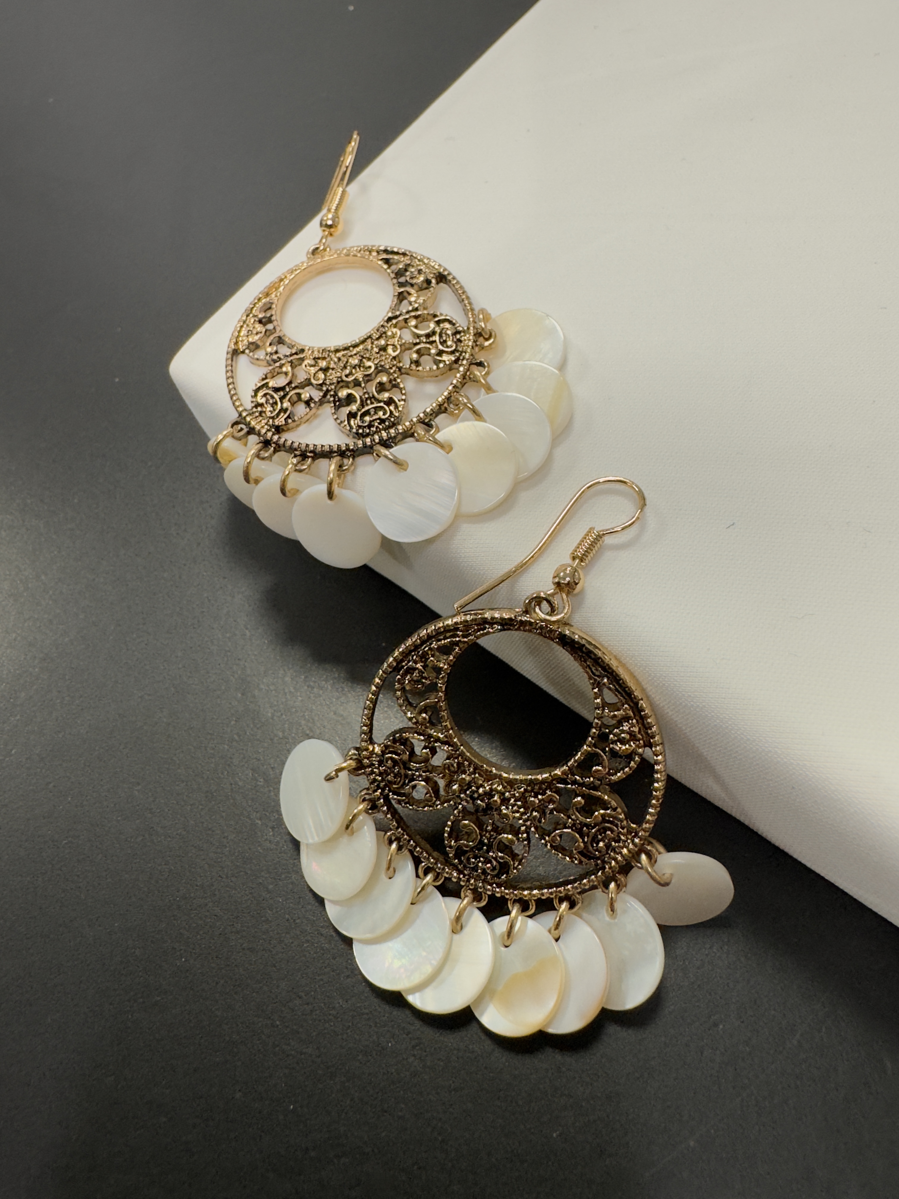 گوشواره تانیس